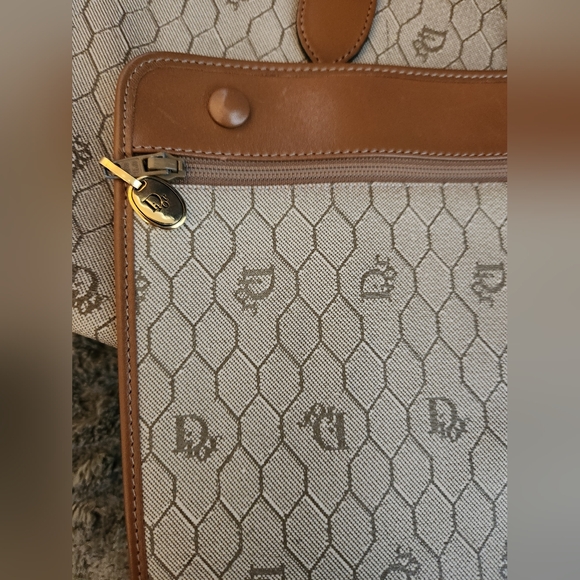 Dior Honeycomb Shoulder Bag - Picture 10 of 16